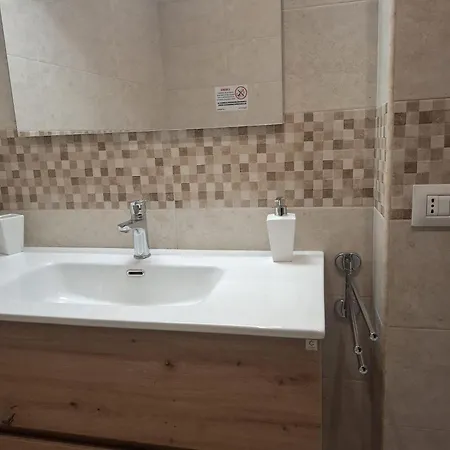 Gli Amici Della Puglia アパートホテル 4*